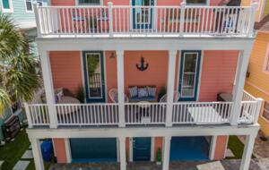 Luxury Coastal Home, Gulfport Waterfront District - Gulfport, Florida