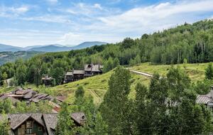 Viceroy Hotel Ski-In/Ski-Out Sanctuary - Snowmass Village, Colorado