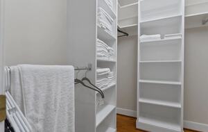 Luxury Waterfront Retreat w/ Private Pool & Dock - Weems, Virginia