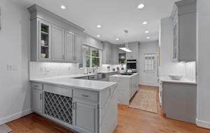 Luxury Waterfront Retreat w/ Private Pool & Dock - Weems, Virginia