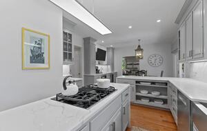 Luxury Waterfront Retreat w/ Private Pool & Dock - Weems, Virginia