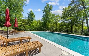 Luxury Waterfront Retreat w/ Private Pool & Dock - Weems, Virginia