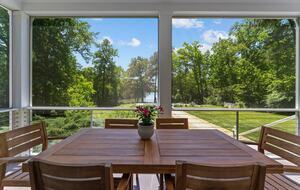 Luxury Waterfront Retreat w/ Private Pool & Dock - Weems, Virginia