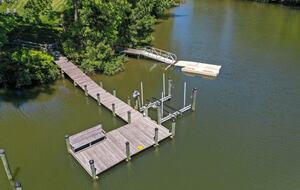 Luxury Waterfront Retreat w/ Private Pool & Dock - Weems, Virginia