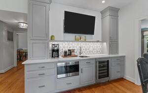 Luxury Waterfront Retreat w/ Private Pool & Dock - Weems, Virginia