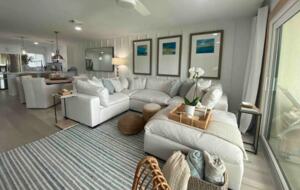 Chic Renovated Waterfront Condo - Pass A Grille, Florida