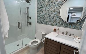 Chic Renovated Waterfront Condo - Pass A Grille, Florida