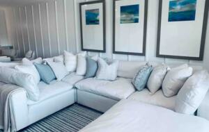 Chic Renovated Waterfront Condo - Pass A Grille, Florida