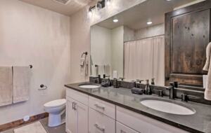 Luxe Park City Condo - Walk To Ski Lift! - Park City, Utah