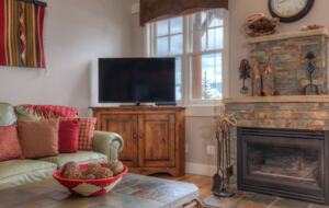 Saddle Ridge Gambler Chalet Ski-In/Ski-Out - Big Sky, Montana