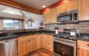 Saddle Ridge Gambler Chalet Ski-In/Ski-Out - Big Sky, Montana