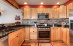 Saddle Ridge Gambler Chalet Ski-In/Ski-Out - Big Sky, Montana