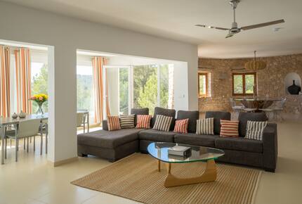 The Hideaways Club - Villa La Solana - Es Cubells, Spain