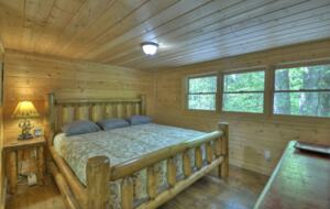 "A River Runs Through It" Chic Georgia Cabin - Cherry Log, Georgia