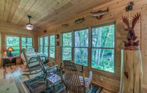 "A River Runs Through It" Chic Georgia Cabin - Cherry Log, Georgia