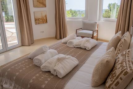 The Hideaways Club - Villa La Solana - Es Cubells, Spain