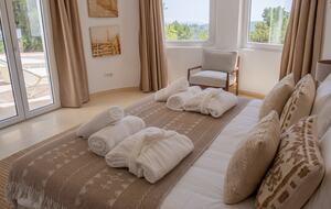 The Hideaways Club - Villa La Solana - Es Cubells, Spain