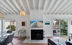 Contemporary Huntington Beach Getaway - Huntington Beach, California