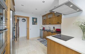 Oceanside Penthouse Marisea - Quarteira, Portugal