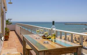 Oceanside Penthouse Marisea - Quarteira, Portugal