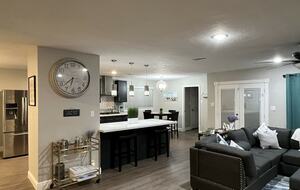 Seabrook Beach Retreat | 5 minutes from Kemah Boardwalk and NASA with Private Pool - Seabrook, Texas