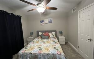 Seabrook Beach Retreat | 5 minutes from Kemah Boardwalk and NASA with Private Pool - Seabrook, Texas