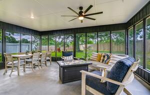 Casa Blanca - Round Top! World Class Antiquing, Shopping, Arts and More! - Round Top, Texas