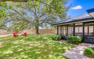 Casa Blanca - Round Top! World Class Antiquing, Shopping, Arts and More! - Round Top, Texas