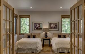 Edelweiss Chalet | Ski to Lift - Steamboat Springs, Colorado