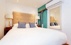 Unique Artists House in Chelsea - London, United Kingdom