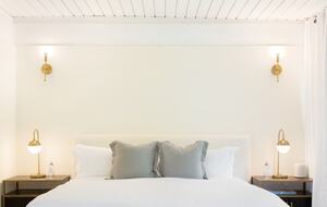 Luxe Malibu Beach Bungalow - Malibu, California