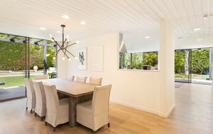 Luxe Malibu Beach Bungalow - Malibu, California