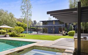 Luxe Malibu Beach Bungalow - Malibu, California