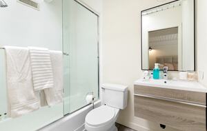 Luxe Malibu Beach Bungalow - Malibu, California