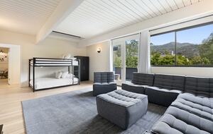 Luxe Malibu Beach Bungalow - Malibu, California