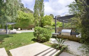 Luxe Malibu Beach Bungalow - Malibu, California