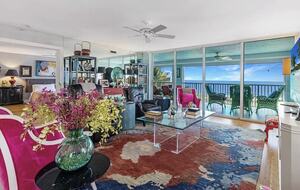 Newly updated beach front condo on the best shelling beach in Florida - Sanibel, Florida