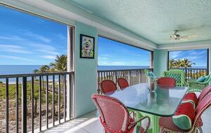 Newly updated beach front condo on the best shelling beach in Florida - Sanibel, Florida