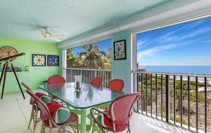 Newly updated beach front condo on the best shelling beach in Florida - Sanibel, Florida