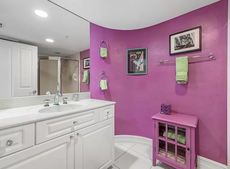 Newly updated beach front condo on the best shelling beach in Florida - Sanibel, Florida