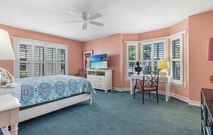 Newly updated beach front condo on the best shelling beach in Florida - Sanibel, Florida