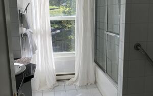 Gorgeous North Hatley Historic Retreat - North Hatley, Canada