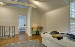 Private Coach House in the Centre of Port Hope - Port Hope, Canada