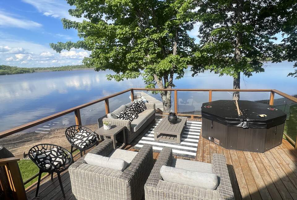 Entire Private Island + Lux Lakehouse with TWO Hot Tubs Luxury Home