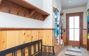 Copper Hollow Stunning Mountain Villa (Ski In/Ski Out) - Telluride, Colorado