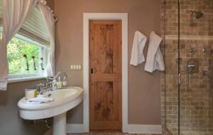 Main house master bath with steam shower