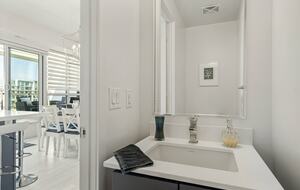 Lovely Two Bedroom Vacation Home in Friday Harbour - Innisfil, Canada