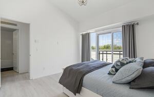 Lovely Two Bedroom Vacation Home in Friday Harbour - Innisfil, Canada