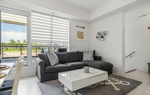 Lovely Two Bedroom Vacation Home in Friday Harbour - Innisfil, Canada