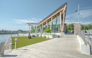 Lovely Two Bedroom Vacation Home in Friday Harbour - Innisfil, Canada